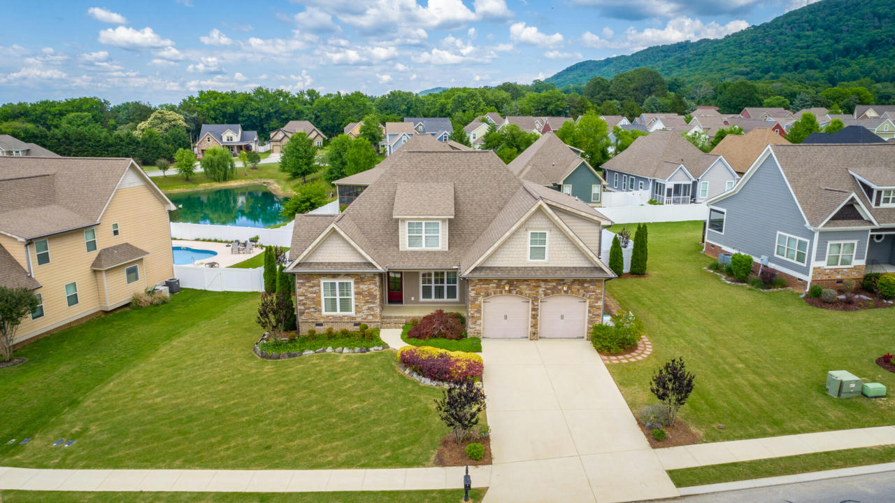 8739 SEVEN LAKES DR, Ooltewah, TN 37363 For Sale MLS 20235670 RE/MAX